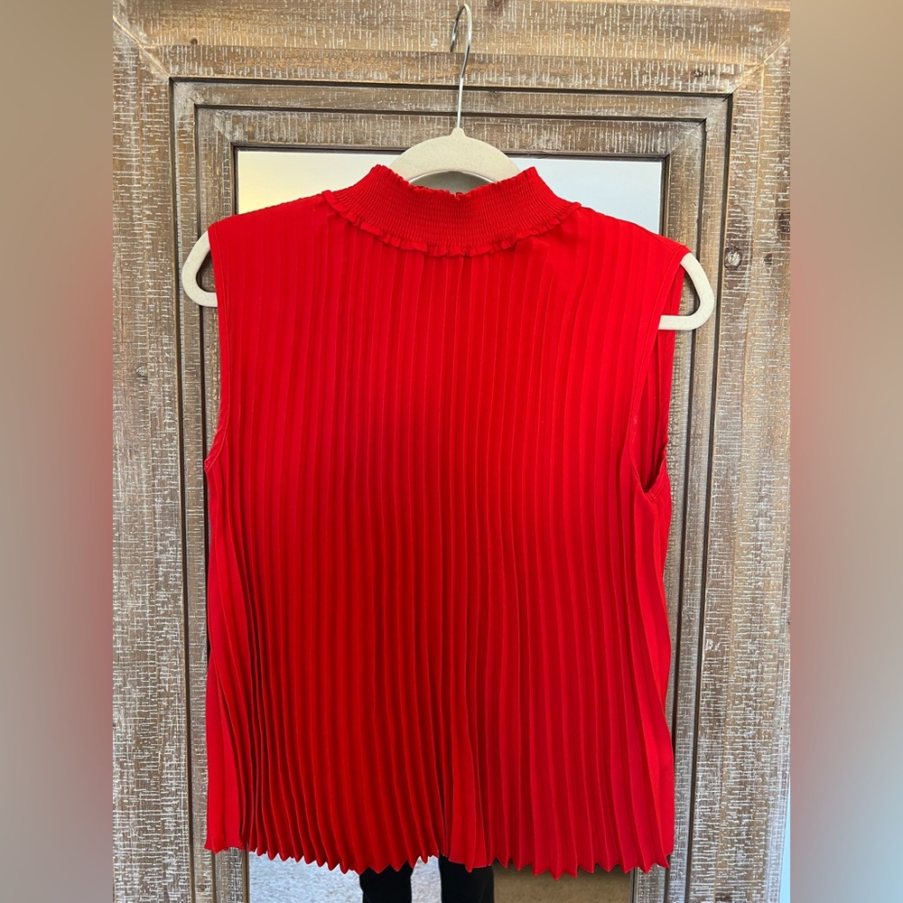 Red pleated blouse. Size S.
